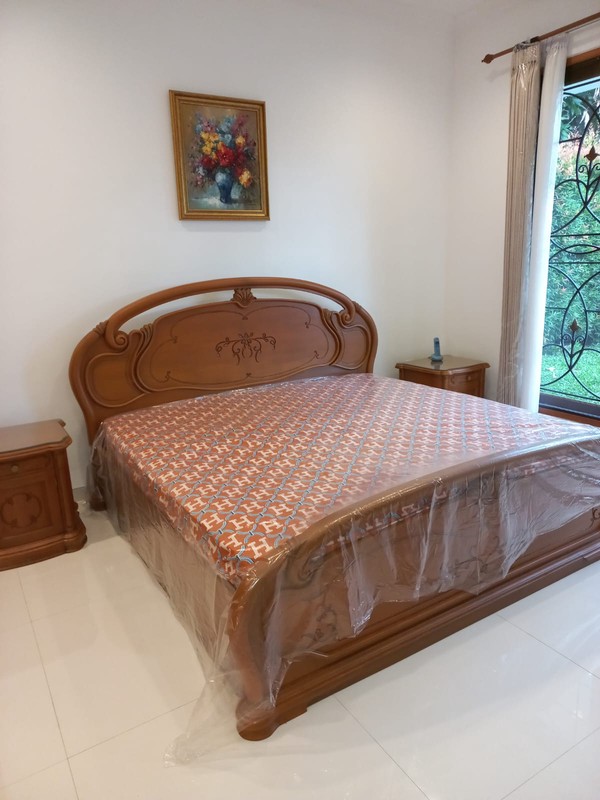 Sewa Rumah Pakuwon Indah Full Furnished Dekat Graha Family, Pakuwon Mall, National Hospital, Sampoerna Academy