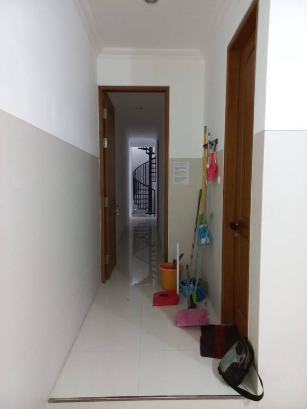 Sewa Rumah Pakuwon Indah Full Furnished Dekat Graha Family, Pakuwon Mall, National Hospital, Sampoerna Academy