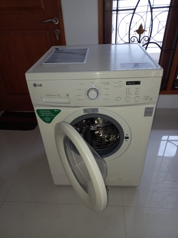 Sewa Rumah Pakuwon Indah Full Furnished Dekat Graha Family, Pakuwon Mall, National Hospital, Sampoerna Academy