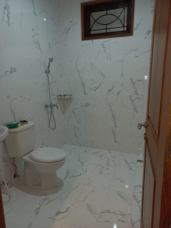 Sewa Rumah Pakuwon Indah Full Furnished Dekat Graha Family, Pakuwon Mall, National Hospital, Sampoerna Academy