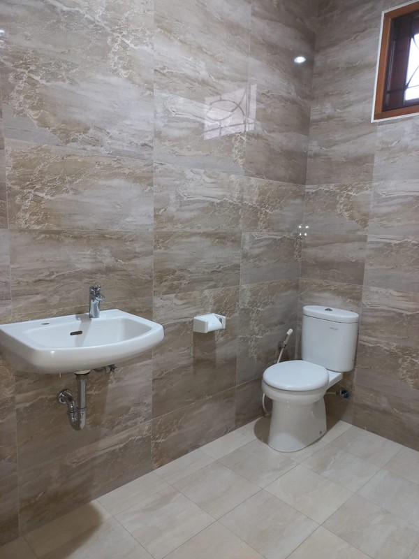 Sewa Rumah Pakuwon Indah Full Furnished Dekat Graha Family, Pakuwon Mall, National Hospital, Sampoerna Academy