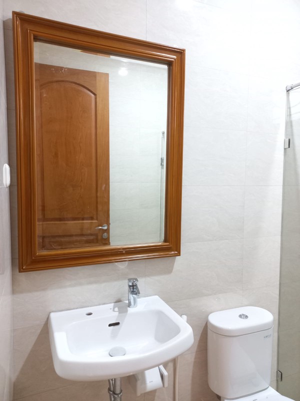 Sewa Rumah Pakuwon Indah Full Furnished Dekat Graha Family, Pakuwon Mall, National Hospital, Sampoerna Academy