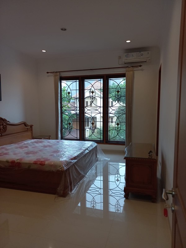 Sewa Rumah Pakuwon Indah Full Furnished Dekat Graha Family, Pakuwon Mall, National Hospital, Sampoerna Academy