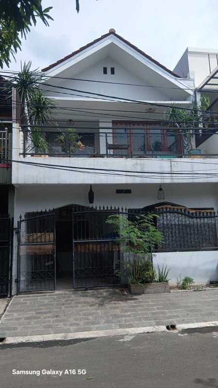 Rumah Bagus Di Komp Villa Japos, Jl Flamboyan Pondok Aren