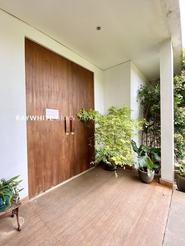 Rumah Mewah Siap Huni Area Kemang Barat