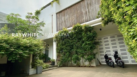 Rumah Mewah Siap Huni Area Kemang Barat