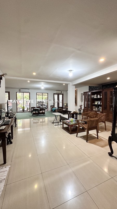 Rumah Lingkungan Tenang Area Lebak Bulus