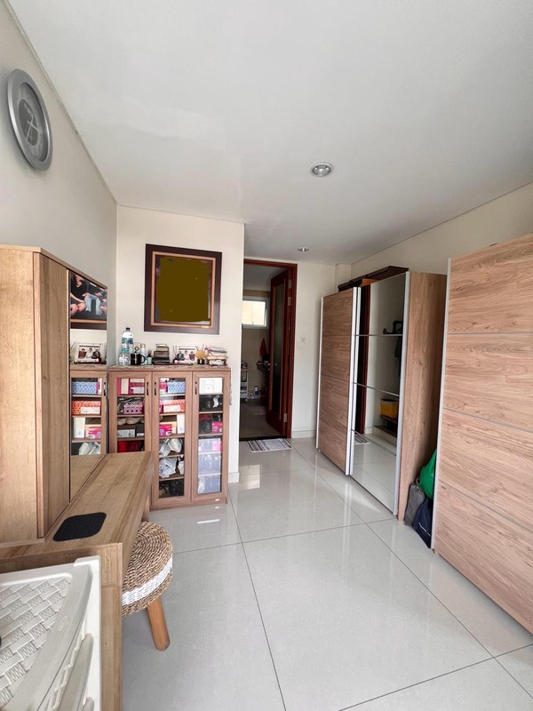 Rumah Dengan Kolam Renang, Lokasi Strategis di Pondok Indah, Jakarta Selatan