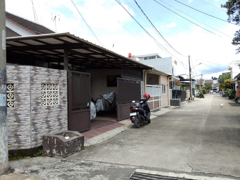 Rumah di Komplek Kinagara Regency Ciganitri Bojongsoang