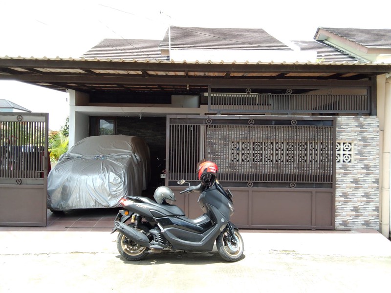 Rumah di Komplek Kinagara Regency Ciganitri Bojongsoang