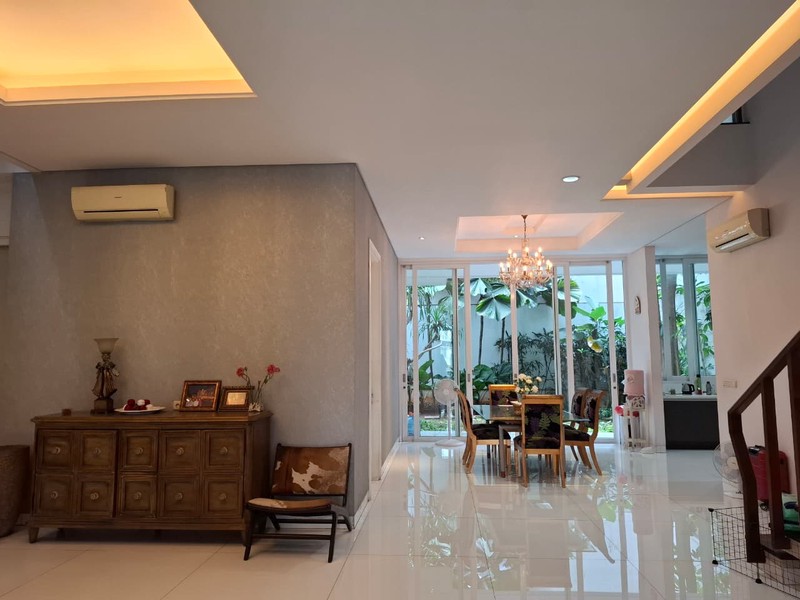 Rumah Artha Gading Villa, Kelapa Gading