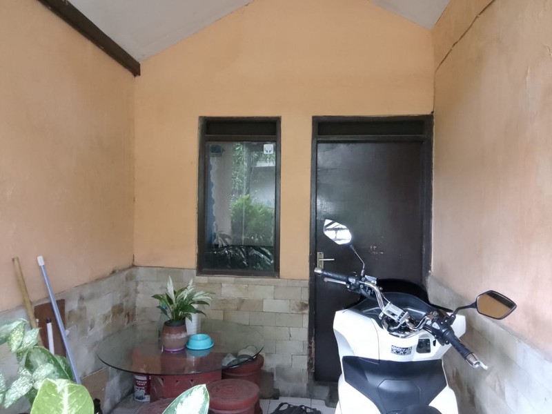 Rumah di Komplek Margahayu Raya Ciwastra