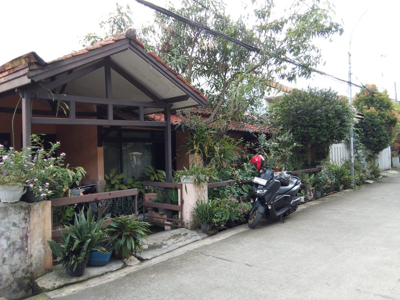 Rumah di Komplek Margahayu Raya Ciwastra