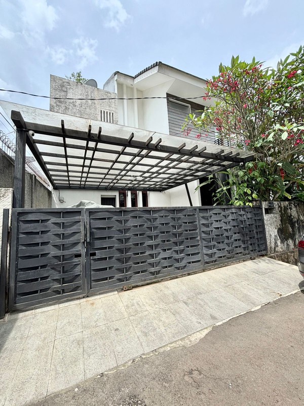 Dijual rumah di Bintaro Jaya Sektor 9 