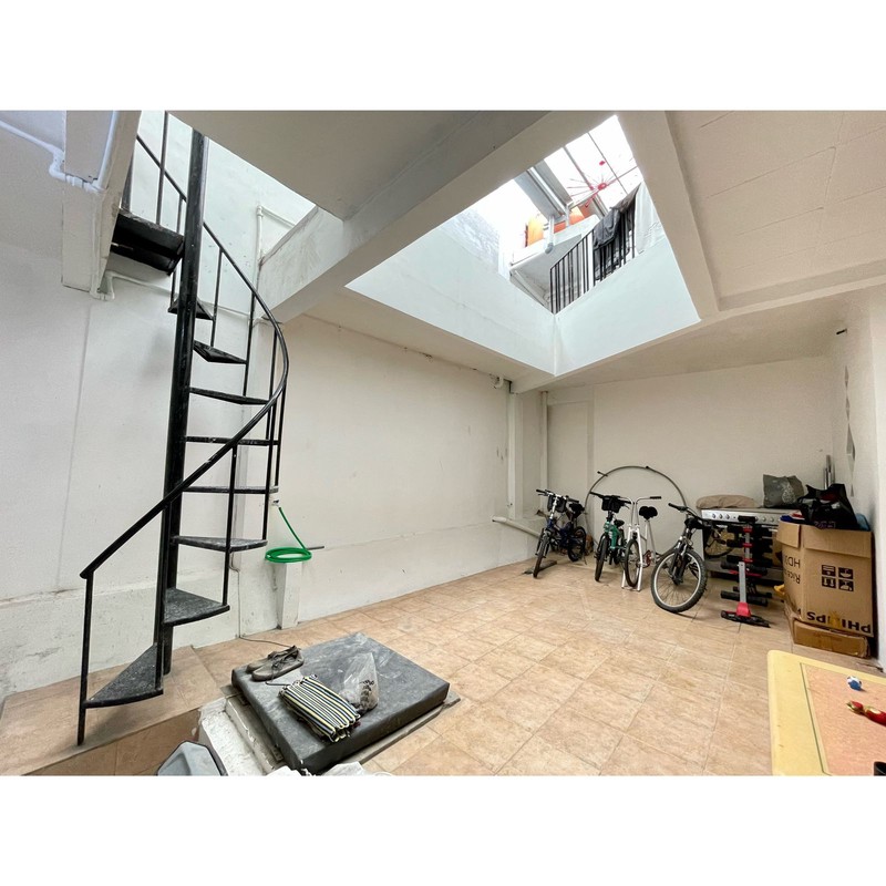 Rumah dgn luas besar, terawat dan harga 2M an di Komp DPR, Pondok Ranji