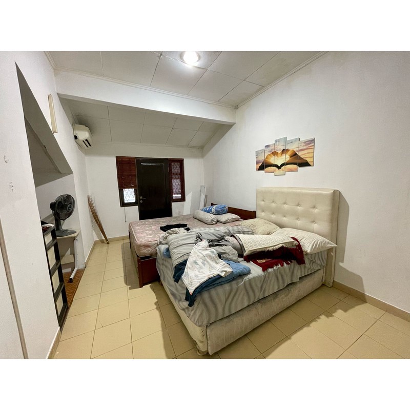 Rumah dgn luas besar, terawat dan harga 2M an di Komp DPR, Pondok Ranji