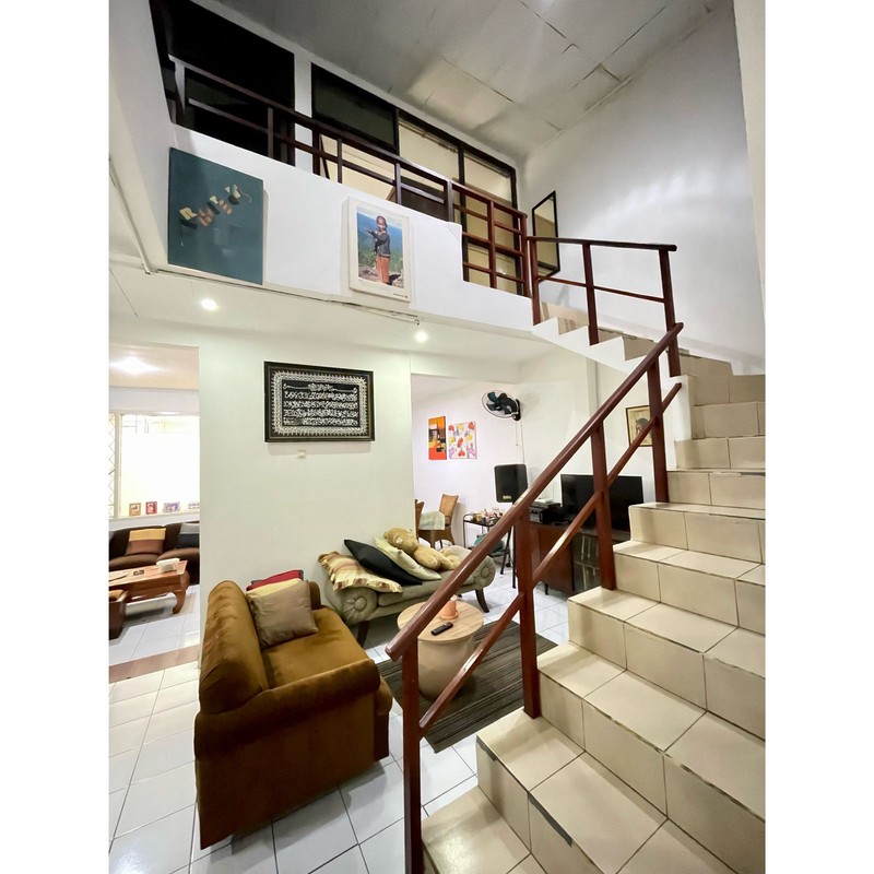 Rumah dgn luas besar, terawat dan harga 2M an di Komp DPR, Pondok Ranji