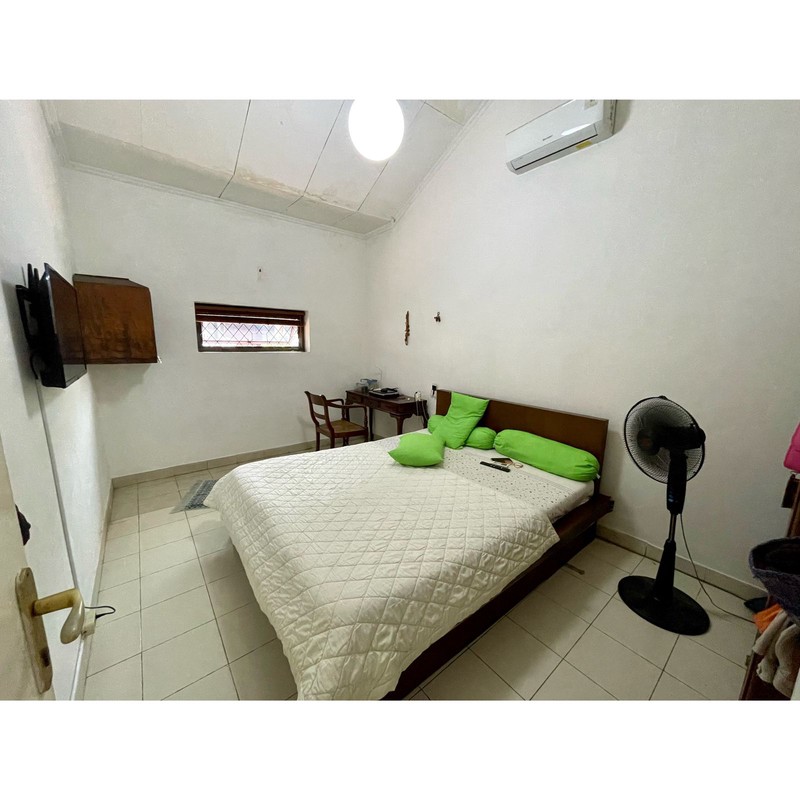 Rumah dgn luas besar, terawat dan harga 2M an di Komp DPR, Pondok Ranji