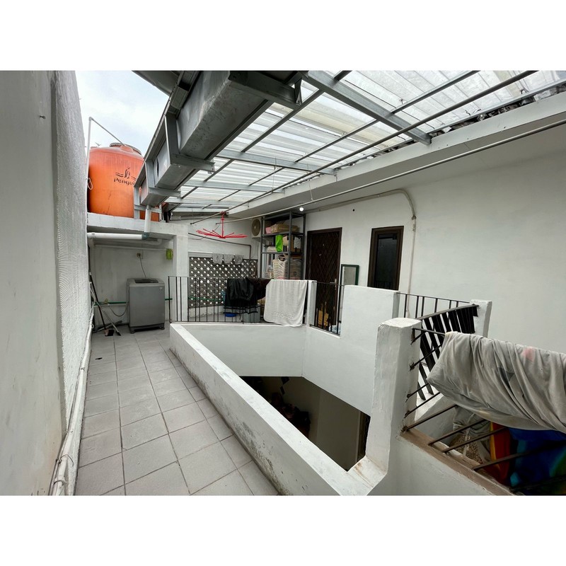 Rumah dgn luas besar, terawat dan harga 2M an di Komp DPR, Pondok Ranji