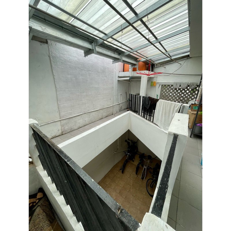 Rumah dgn luas besar, terawat dan harga 2M an di Komp DPR, Pondok Ranji