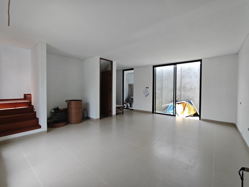 Dijual rumah baru dibawah 2 milyar ,hanya 4 units di jalan joglo raya jakarta barat