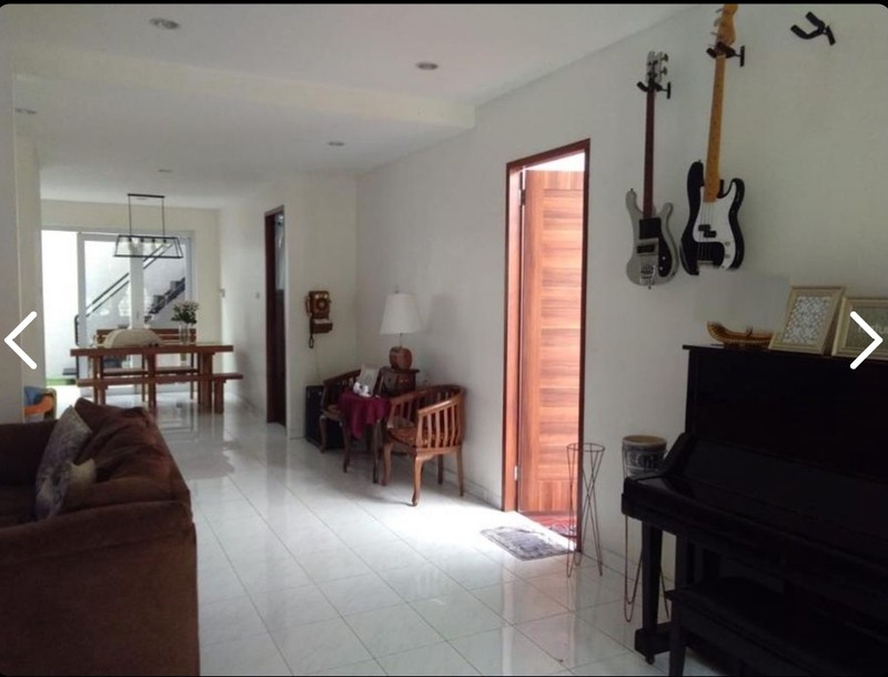 Di jual Rumah  di Jl Kenari Bintaro Sektor 2 - Ciputat Timur