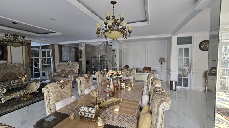 Rumah Bagus Di Jl Raya PDK Pamulang Tangerang Selatan