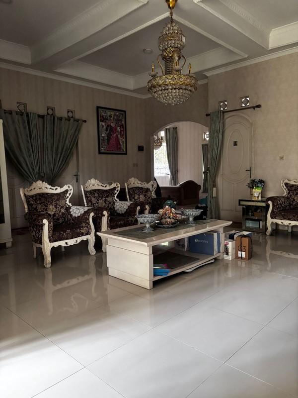 Rumah Bagus Di Jl Raya PDK Pamulang Tangerang Selatan