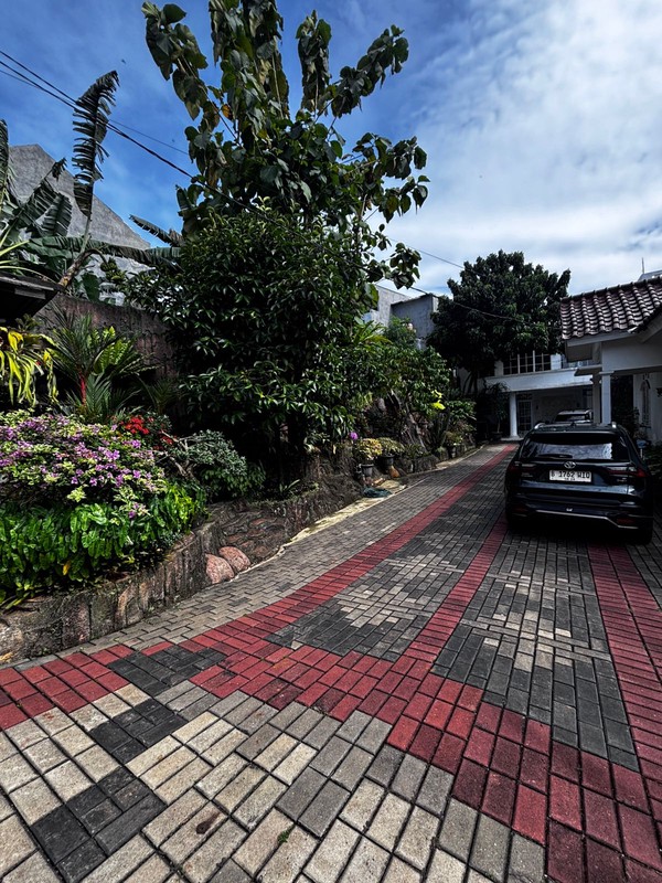 Rumah Bagus Di Jl Raya PDK Pamulang Tangerang Selatan