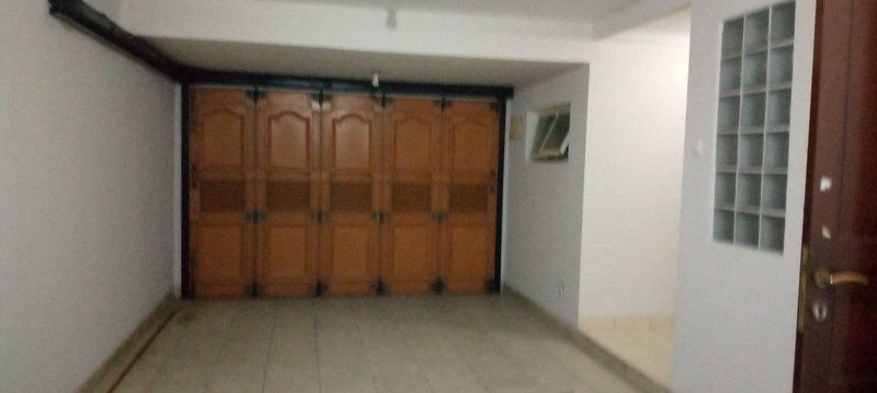 Rumah Bukit Gading Mediterania, Valencia, Kelapa Gading