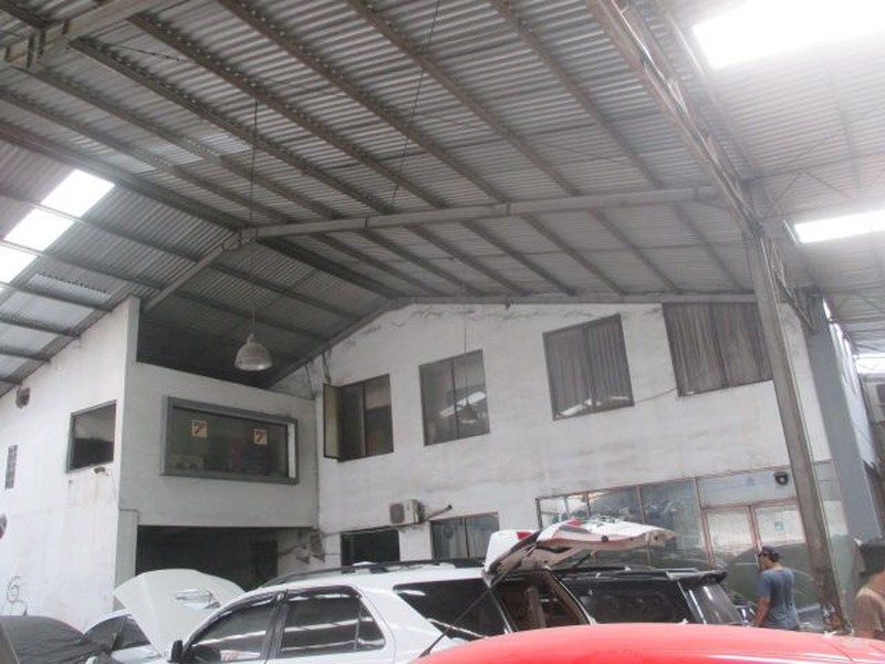 Dijual Showroom Workshop Mobil Jakarta Pusat