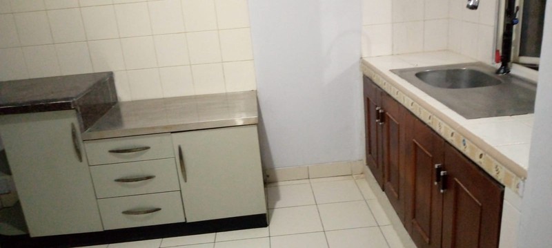 Dijual Rumah  Bukit Gading Mediterania, Kelapa Gading Tanah ngantong, lebar  belakang 8 meter