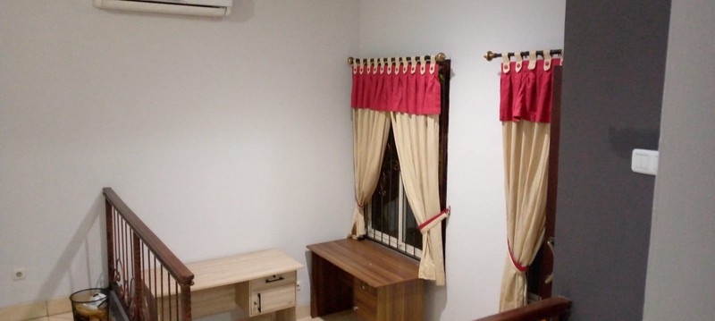 Dijual Rumah  Bukit Gading Mediterania, Kelapa Gading Tanah ngantong, lebar  belakang 8 meter