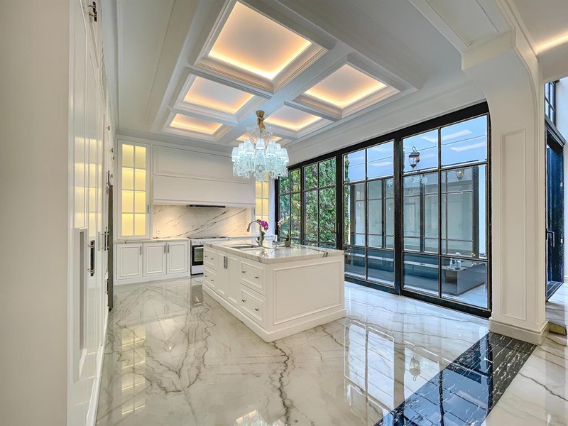 Dijual Luxury Home Villa Gading Indah - 312m&#xb2;, Interior Elegan Full Marmer