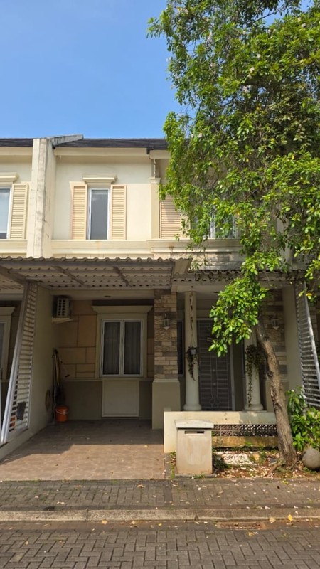 Flash Sale. Rumah bagus Vanya Park Assana, BSD