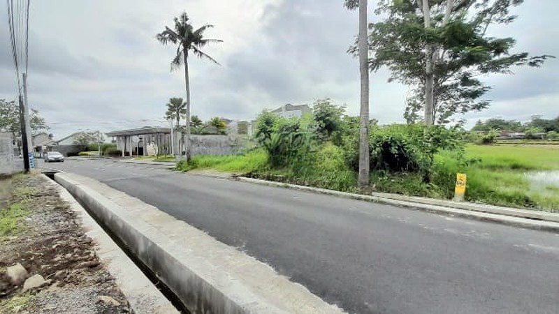 Tanah Luas Lokasi Strategis Dekat Hotel Hyatt Palagan - Ngaglik Sleman 