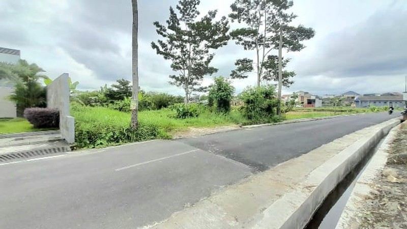 Tanah Luas Lokasi Strategis Dekat Hotel Hyatt Palagan - Ngaglik Sleman 