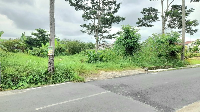 Tanah Luas Lokasi Strategis Dekat Hotel Hyatt Palagan - Ngaglik Sleman 