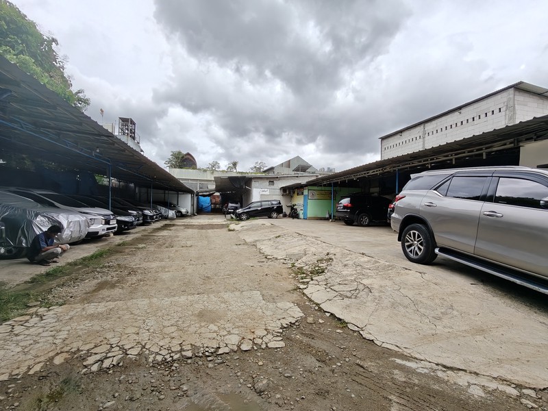 Bangunan lama bisa bangun 4 lantai lokasi dekat JDC Slipi , dekat senayan 