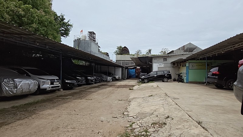 Bangunan lama bisa bangun 4 lantai lokasi dekat JDC Slipi , dekat senayan 