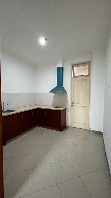 Gedung Perkantoran + alfa mart