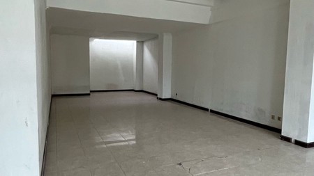 Gedung Perkantoran di Tanah Abang Kebon Sirih Jakarta Pusat