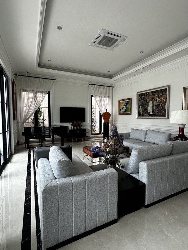 Rumah mewah di Kebayoran Lama, 5 menit dari PIM 