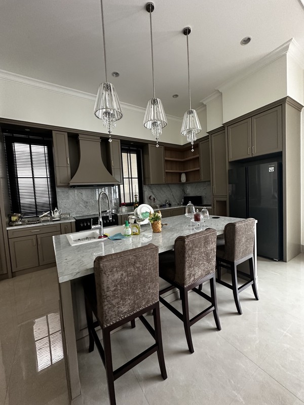 Rumah mewah di Kebayoran Lama, 5 menit dari PIM 