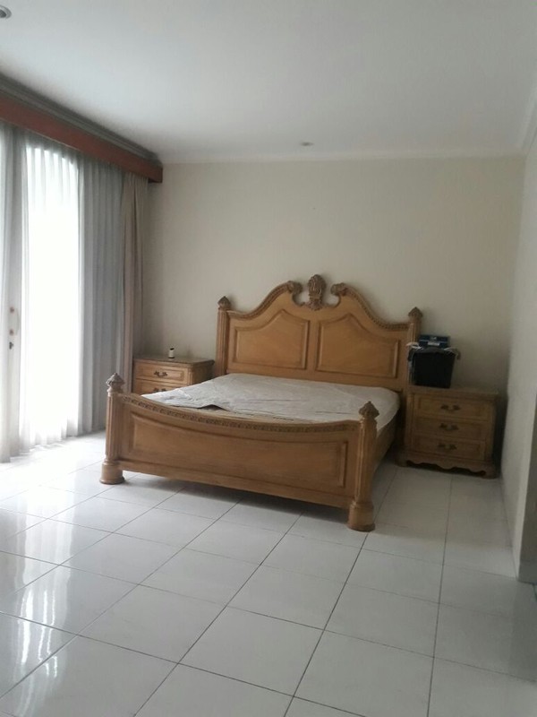 Jual Rumah Rumah di Cinere Fasilitas Basement & S.Pool