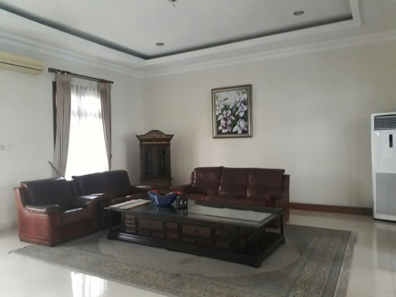 Jual Rumah Rumah di Cinere Fasilitas Basement & S.Pool