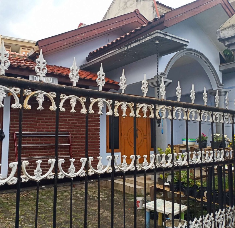 STRATEGIS! Rumah 2 Lantai di Sayap Tubagus Ismail, Bandung!