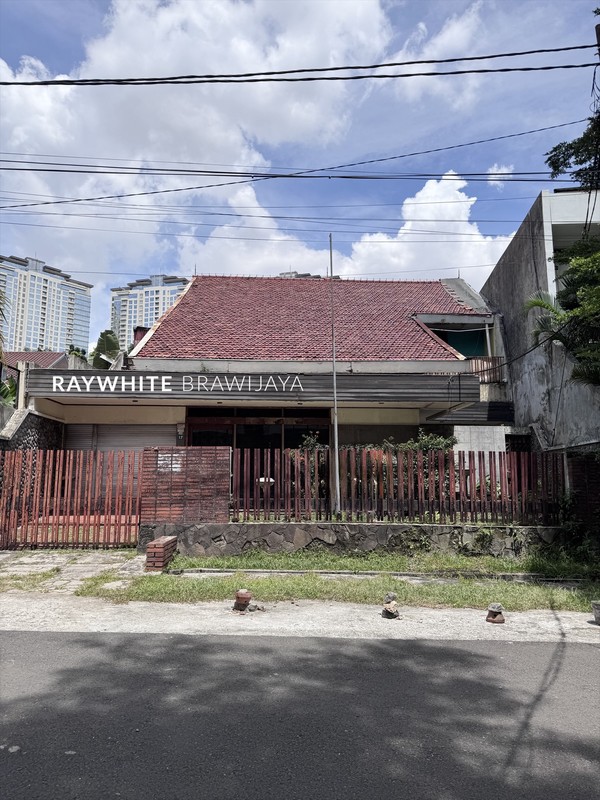 Rumah Lama Lingkungan Tenang Area Dempo Kebayoran Baru