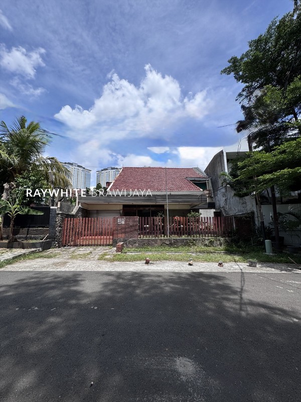 Rumah Lama Lingkungan Tenang Area Dempo Kebayoran Baru