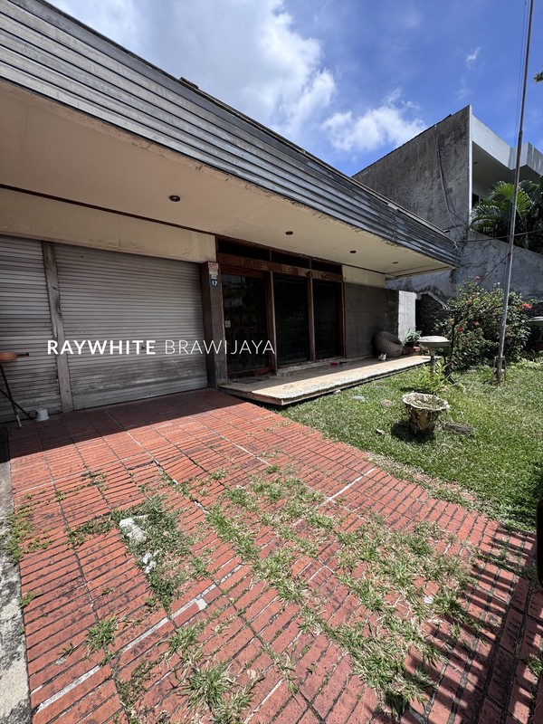 Rumah Lama Lingkungan Tenang Area Dempo Kebayoran Baru